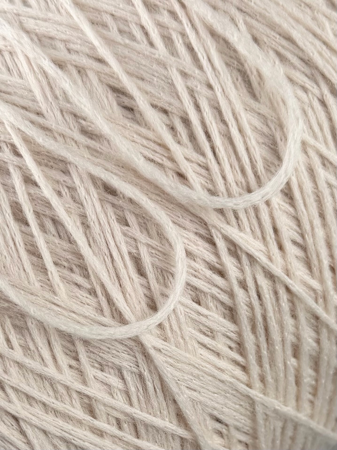 Zimpfer Wolle Selezione Delizia 240m/100g – Kaschmir und Baby-Suri-Alpaka Garn col. Perl-Naturelfenbein